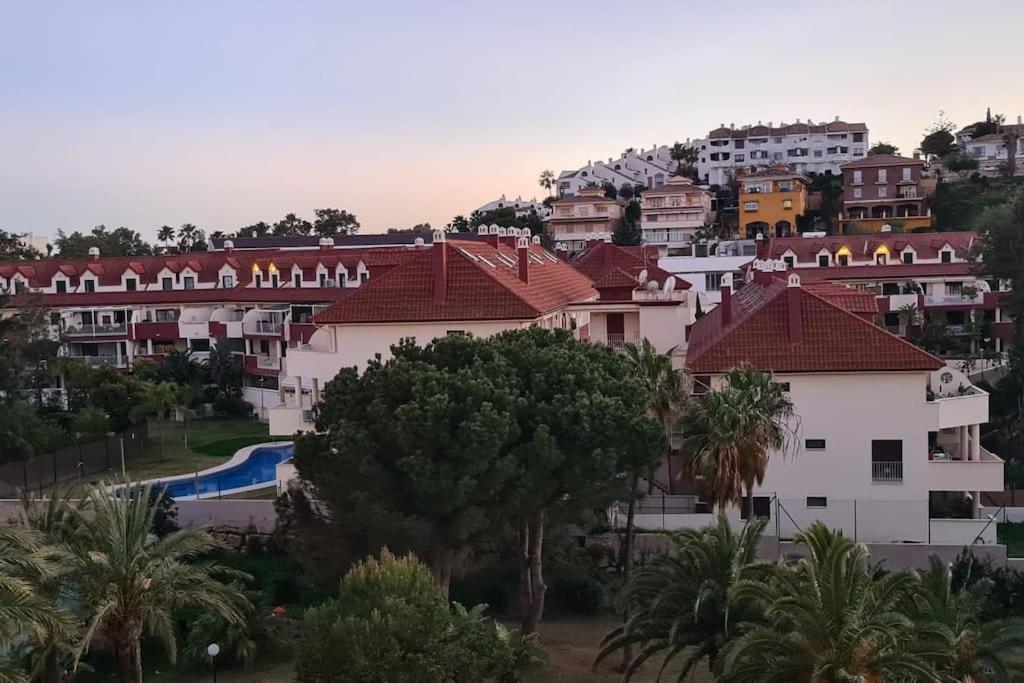 Soleado Apartamento Golf Y A 900 M De La Playa Benalmádena Eksteriør billede